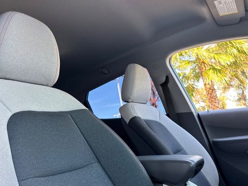 Used 2020 Chevrolet Bolt LT FWD image 20