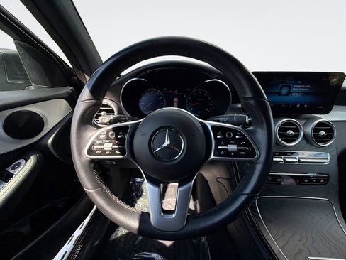 Used 2021 Mercedes-Benz GLC 300 4MATIC image 11