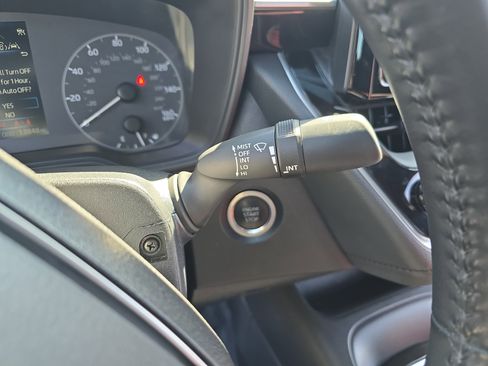 Used 2023 Toyota Corolla SE image 25