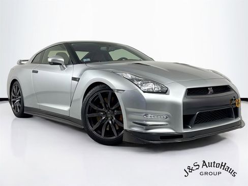 Used 2013 Nissan GT-R Premium AWD/4WD image 48