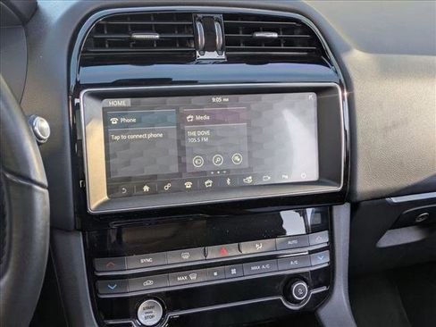 Used 2020 Jaguar F-PACE Premium image 8