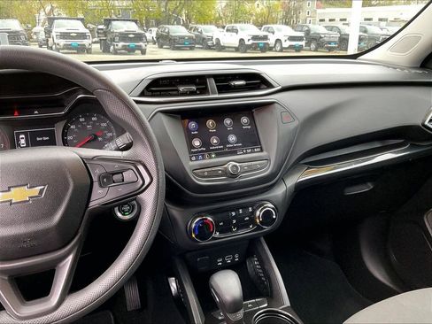 Used 2023 Chevrolet TrailBlazer LT FWD image 18