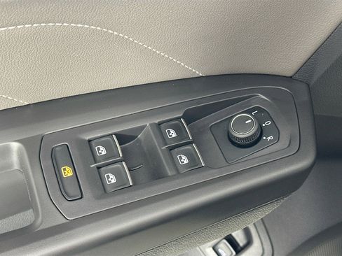 Used 2023 Volkswagen Atlas SE image 17