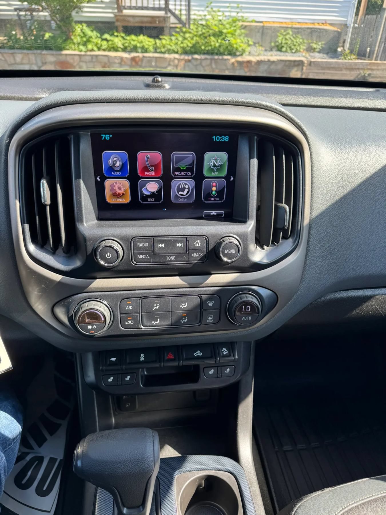 Used 2017 Chevrolet Colorado Z71 AWD/4WD image 17