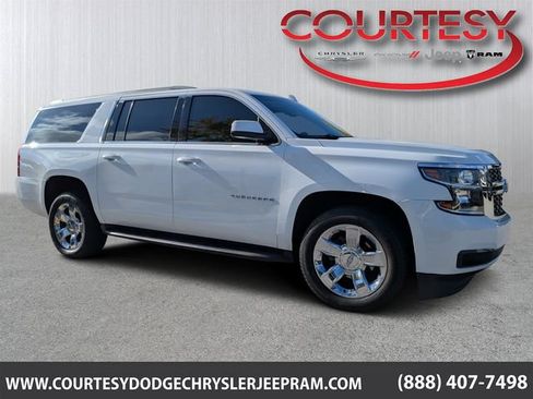 Used 2018 Chevrolet Suburban LS RWD image 1
