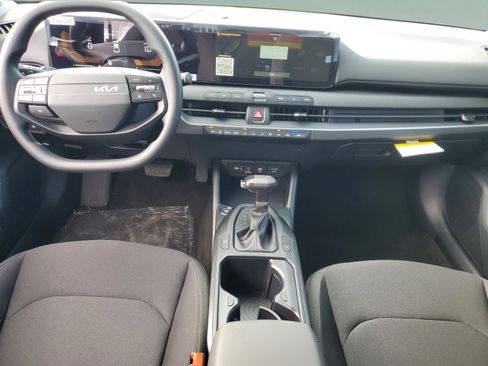 New 2026 Kia K4 LXS image 10