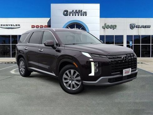 Used 2024 Hyundai Palisade SEL FWD image 1
