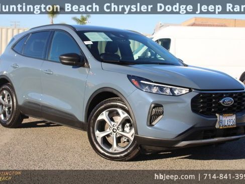 Used 2025 Ford Escape ST-Line image 1