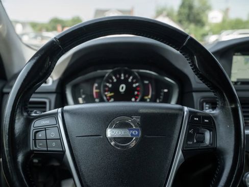 Used 2015 Volvo XC70 T6 AWD/4WD image 18