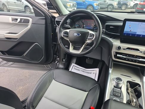 Certified 2023 Ford Explorer XLT w/ Equipment Group 202A AWD/4WD image 22