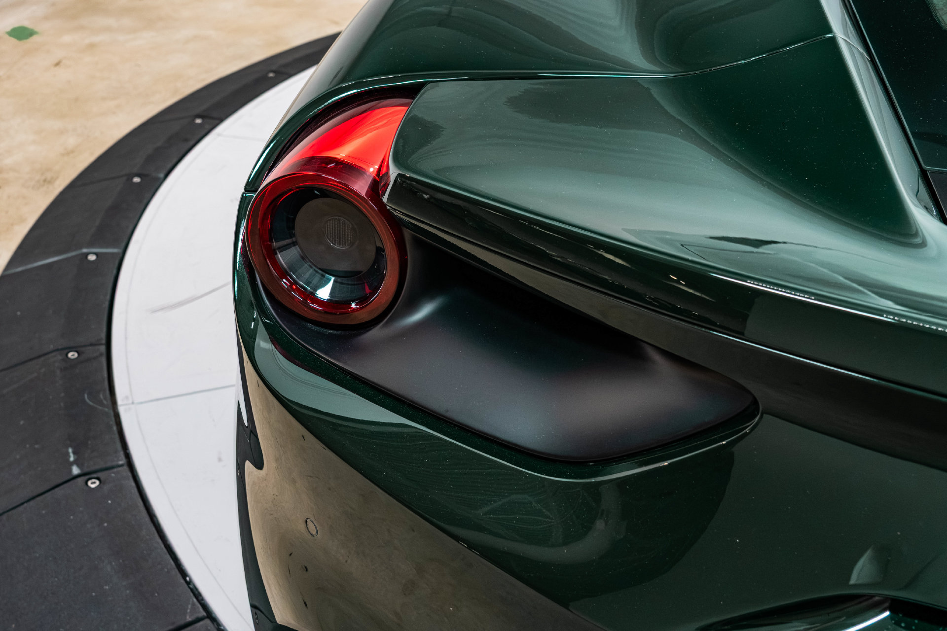 Certified 2018 Ferrari 488 GTB RWD image 52