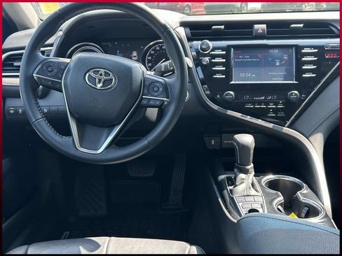 Used 2018 Toyota Camry XLE FWD image 21