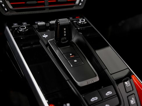 Used 2022 Porsche 911 Carrera image 17