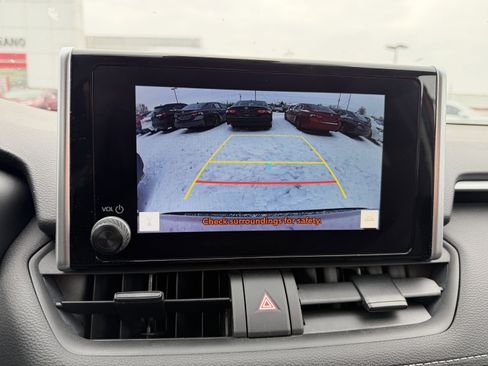 Used 2023 Toyota RAV4 LE image 17