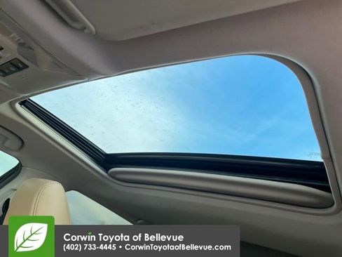 Used 2019 Toyota RAV4 XLE Premium image 20