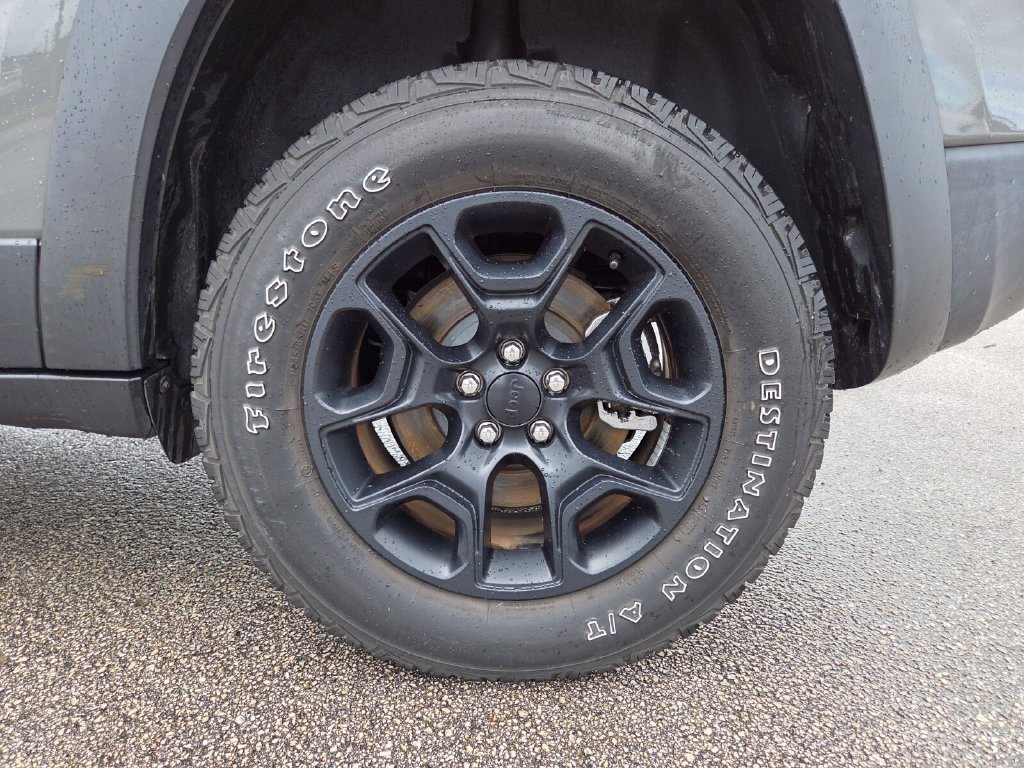 Used 2022 Jeep Cherokee Latitude w/ Trailer Tow Group AWD/4WD image 21