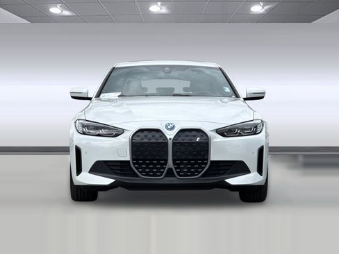 Used 2023 BMW i4 eDrive35 w/ Premium Package image 5