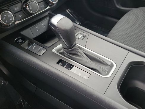 New 2026 Nissan Kicks S image 10