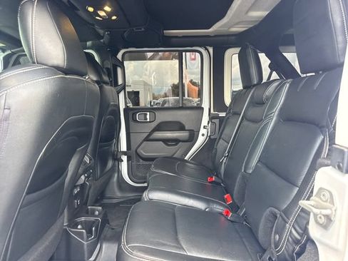 Used 2020 Jeep Wrangler Unlimited Sahara AWD/4WD image 11