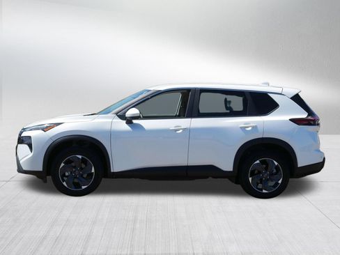 Used 2025 Nissan Rogue SV AWD/4WD image 4