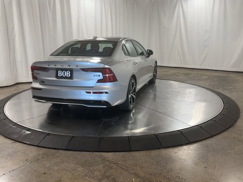 Used 2024 Volvo S60 B5 Plus image 9