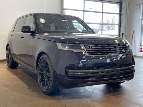 New 2026 Land Rover Range Rover Long Wheelbase SE AWD/4WD image 3