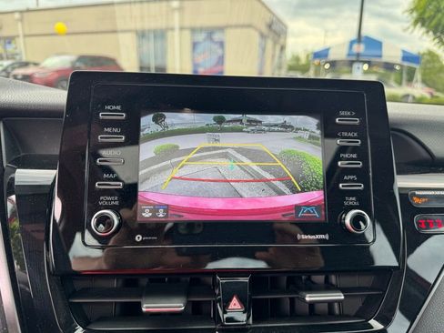 Used 2021 Toyota Camry SE w/ Cold Weather Package image 23