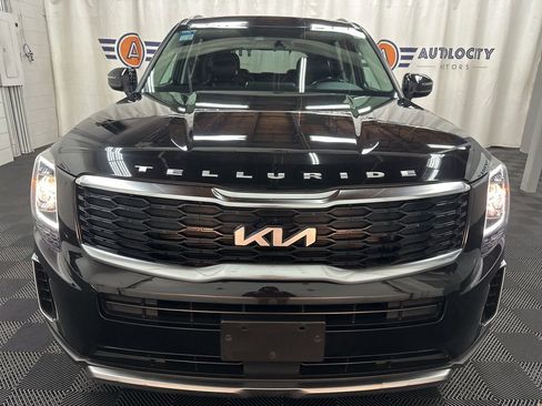 Used 2022 Kia Telluride S AWD/4WD image 3