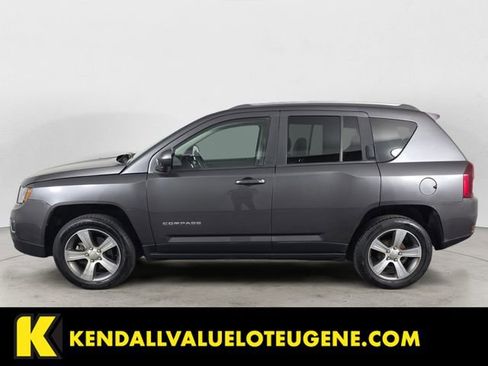 Used 2016 Jeep Compass High Altitude image 2