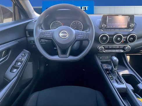 Used 2024 Nissan Sentra S image 8