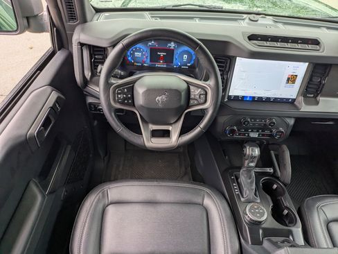 Certified 2025 Ford Bronco Badlands AWD/4WD image 35