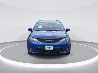 Used 2019 Chrysler Pacifica Touring-L w/ S Appearance Package FWD video 2