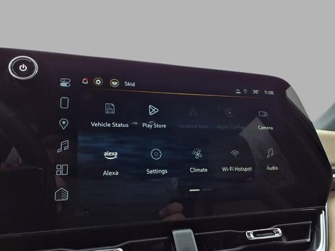 Used 2025 Chevrolet Equinox ACTIV w/ Safety and Technology Package image 5