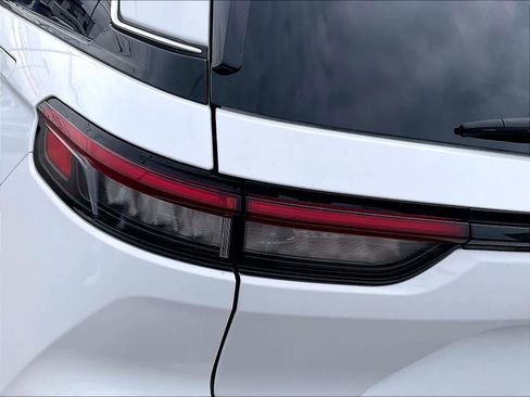 Used 2023 Jeep Grand Cherokee 4WD 4xe image 34