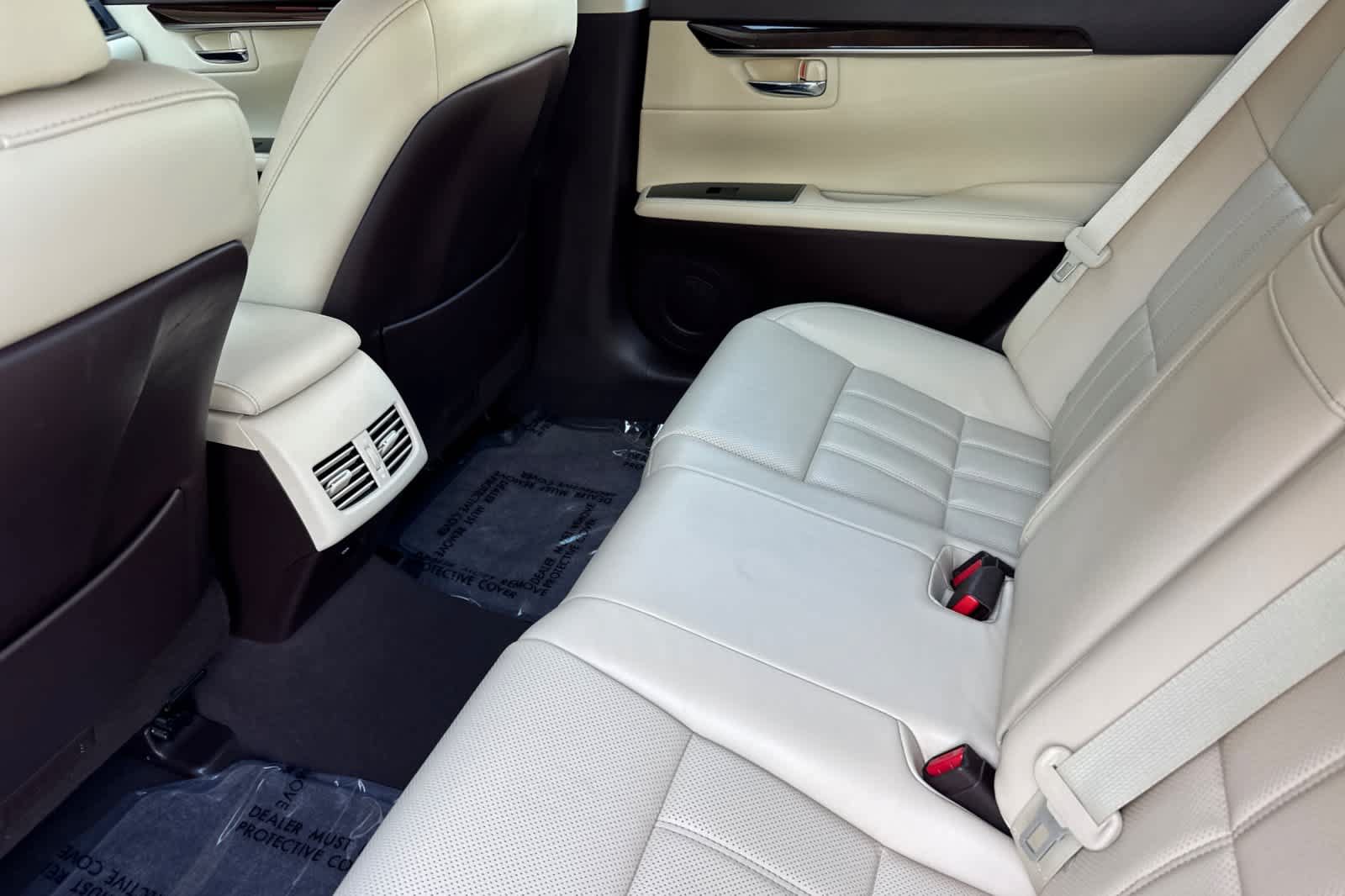 Used 2016 Lexus ES 350 w/ Luxury Package w/Wood Trim FWD image 2