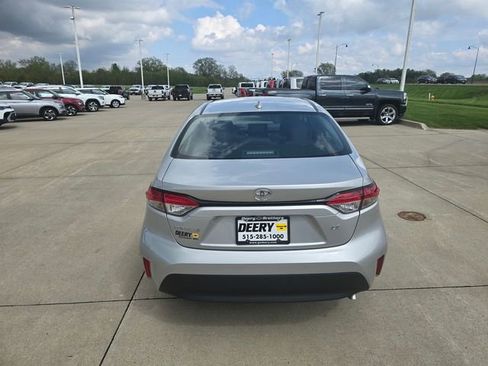 Used 2026 Toyota Corolla LE FWD image 11