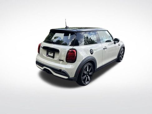Used 2022 MINI Cooper S w/ Driver Assistance Package FWD image 5