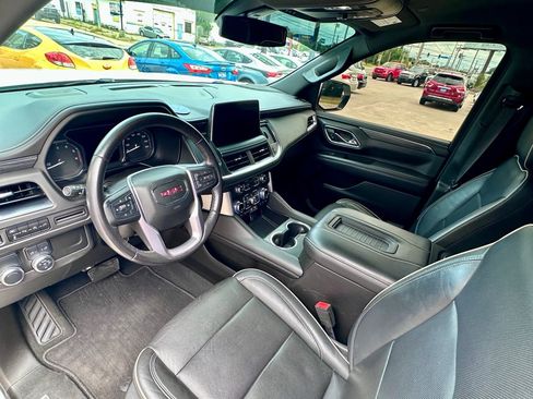 Used 2021 GMC Yukon XL SLT RWD image 8