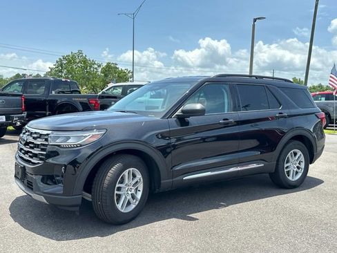 New 2025 Ford Explorer Active w/ Active Comfort Package image 15