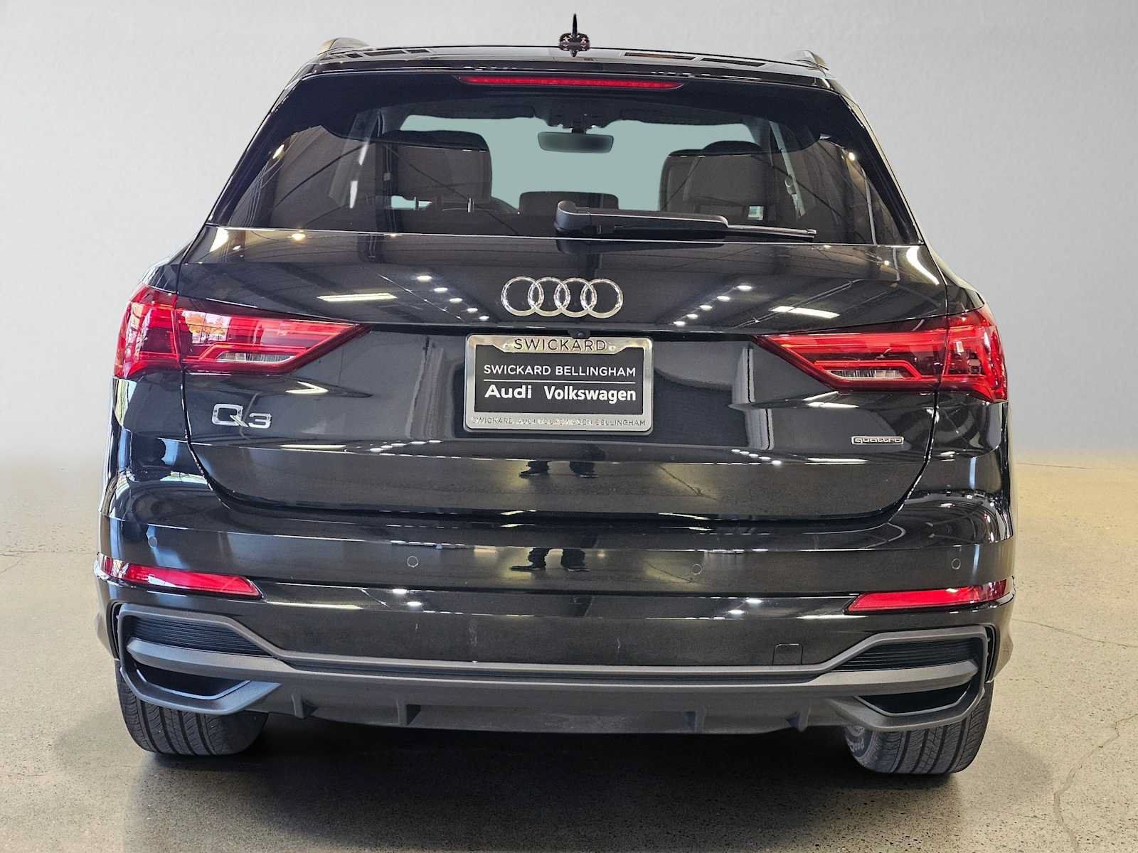 Used 2025 Audi Q3 2.0T Premium Plus w/ Premium Plus Package AWD/4WD image 4