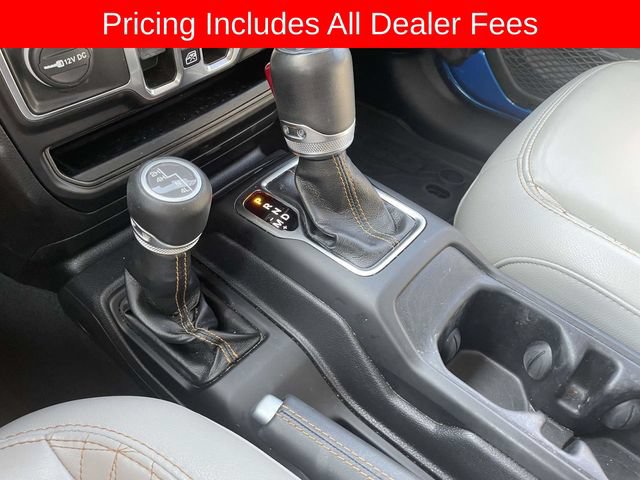 Used 2022 Jeep Wrangler Unlimited Sahara AWD/4WD image 34