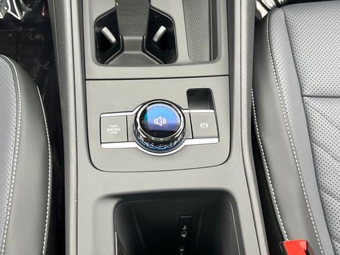 New 2026 Volkswagen Tiguan SE image 27