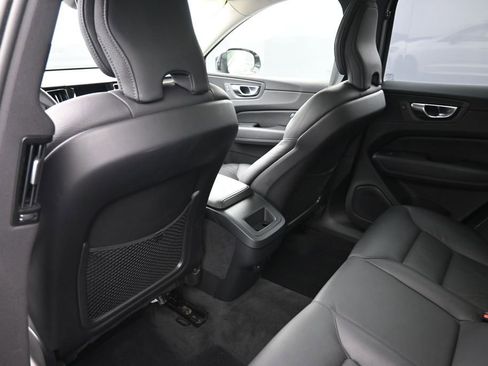 Used 2025 Volvo XC60 B5 Plus AWD/4WD image 23