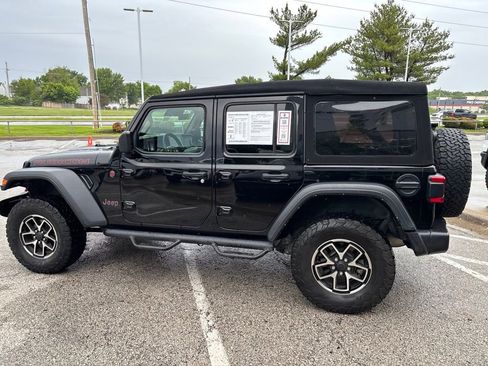 Used 2024 Jeep Wrangler Unlimited Rubicon AWD/4WD image 16