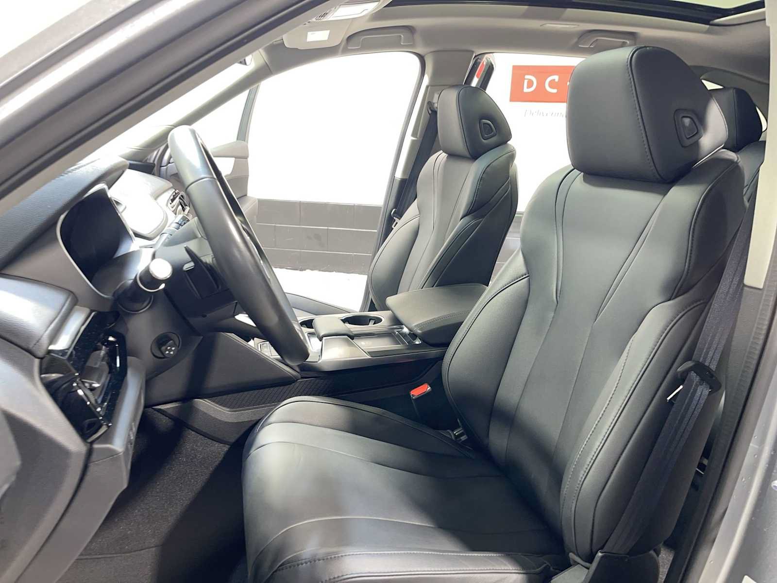 Used 2024 Acura MDX SH-AWD image 11