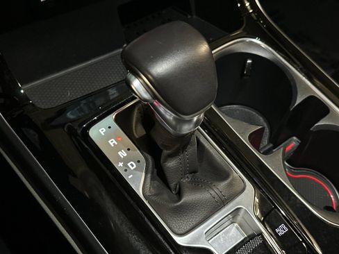 Certified 2023 Kia Carnival SX Prestige FWD image 31