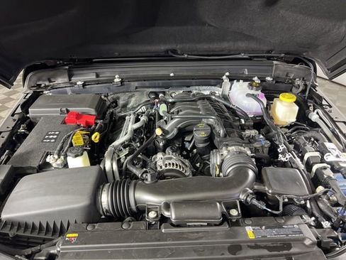 New 2025 Jeep Gladiator Sport AWD/4WD image 3