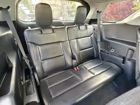 Used 2023 Ford Explorer XLT w/ Equipment Group 202A AWD/4WD image 15