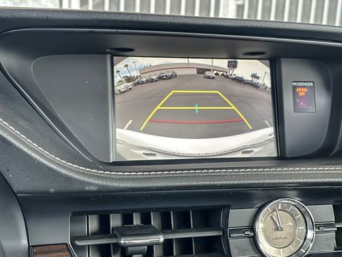 Used 2017 Lexus ES 300h w/ Navigation System Package FWD image 18