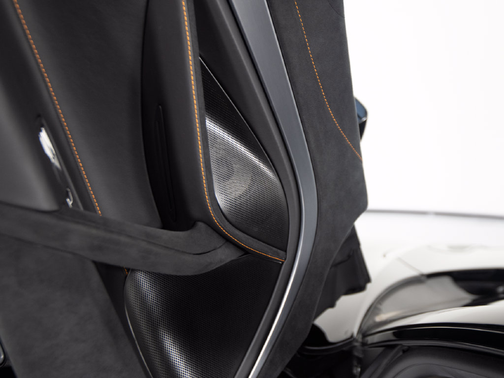 Used 2024 McLaren 750S Spider RWD image 13